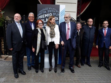 José Manuel Lara, con el jurado de los Planeta