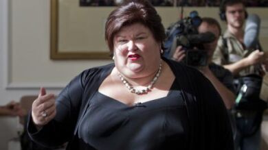 La ministra de Sanidad belga asegura que no habrá vacuna del coronavirus hasta marzo
