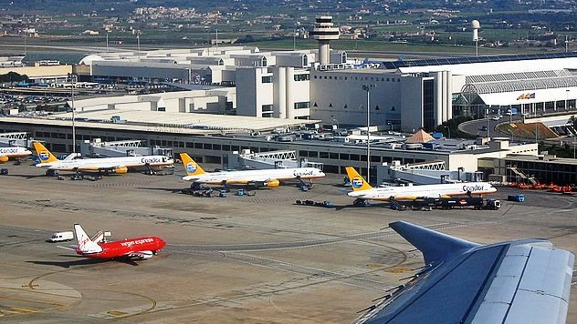Aeropuerto de Son Sant Joan, en Palma Aeropuerto de Son Sant Joan, en Palma