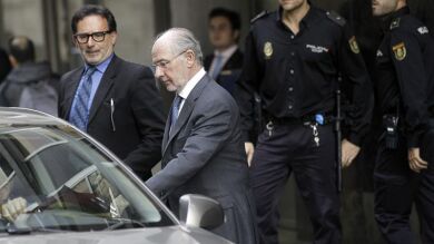 Rato presenta un aval bancario para afrontar su fianza y evitar el embargo