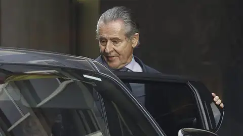 Miguel Blesa entra en su coche Miguel Blesa entra en su coche