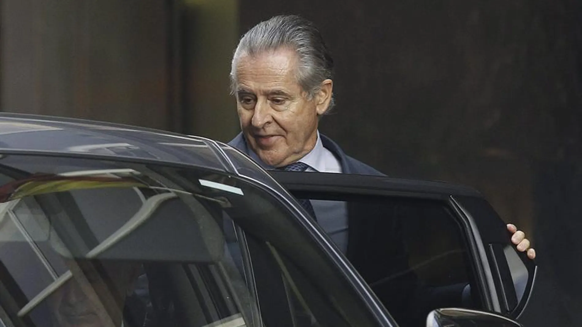 Miguel Blesa entra en su coche Miguel Blesa entra en su coche