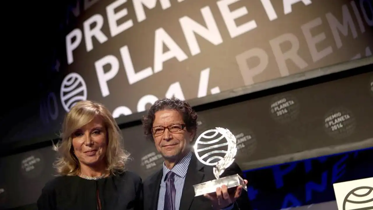 Jorge Zepeda gana el premio Planeta con Pilar Eyre como finalista