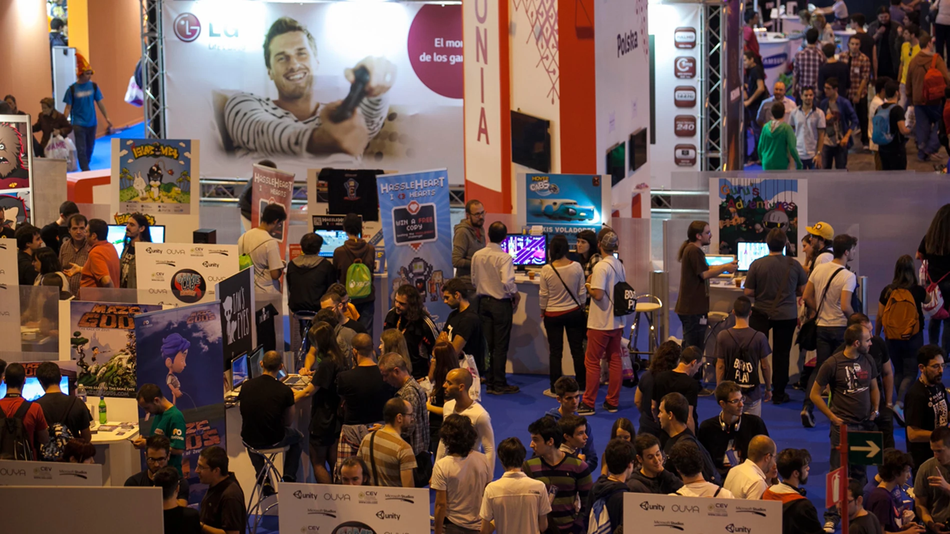 Gamers disfrutando en la Madrid Games Week Gamers disfrutando en la Madrid Games Week
