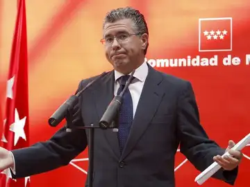 La Guardia Civil detiene a Francisco Granados en una redada anticorrupción La Guardia Civil detiene a Francisco Granados en una redada anticorrupción
