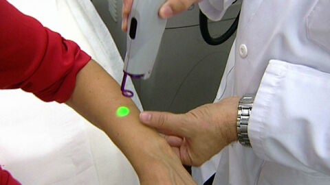 Examen dermatol&oacute;gico