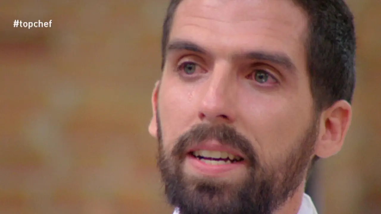 Carlos se emociona recordando a su abuela