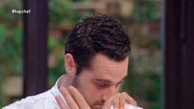 Fran se emociona durante la cata de su plato