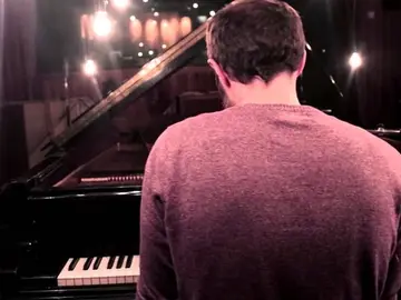 Glacier, la canción del anuncio de Lotería de Navidad del irlandés James Vincent McMorrow Glacier, la canción del anuncio de Lotería de Navidad del irlandés James Vincent McMorrow