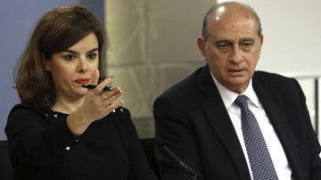 Soraya Sáez de Santamaría y el ministro del Interior, Jorge Fenández Díaz
