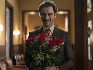 ¿A quién regala flores Mateo? ¿A quién regala flores Mateo?