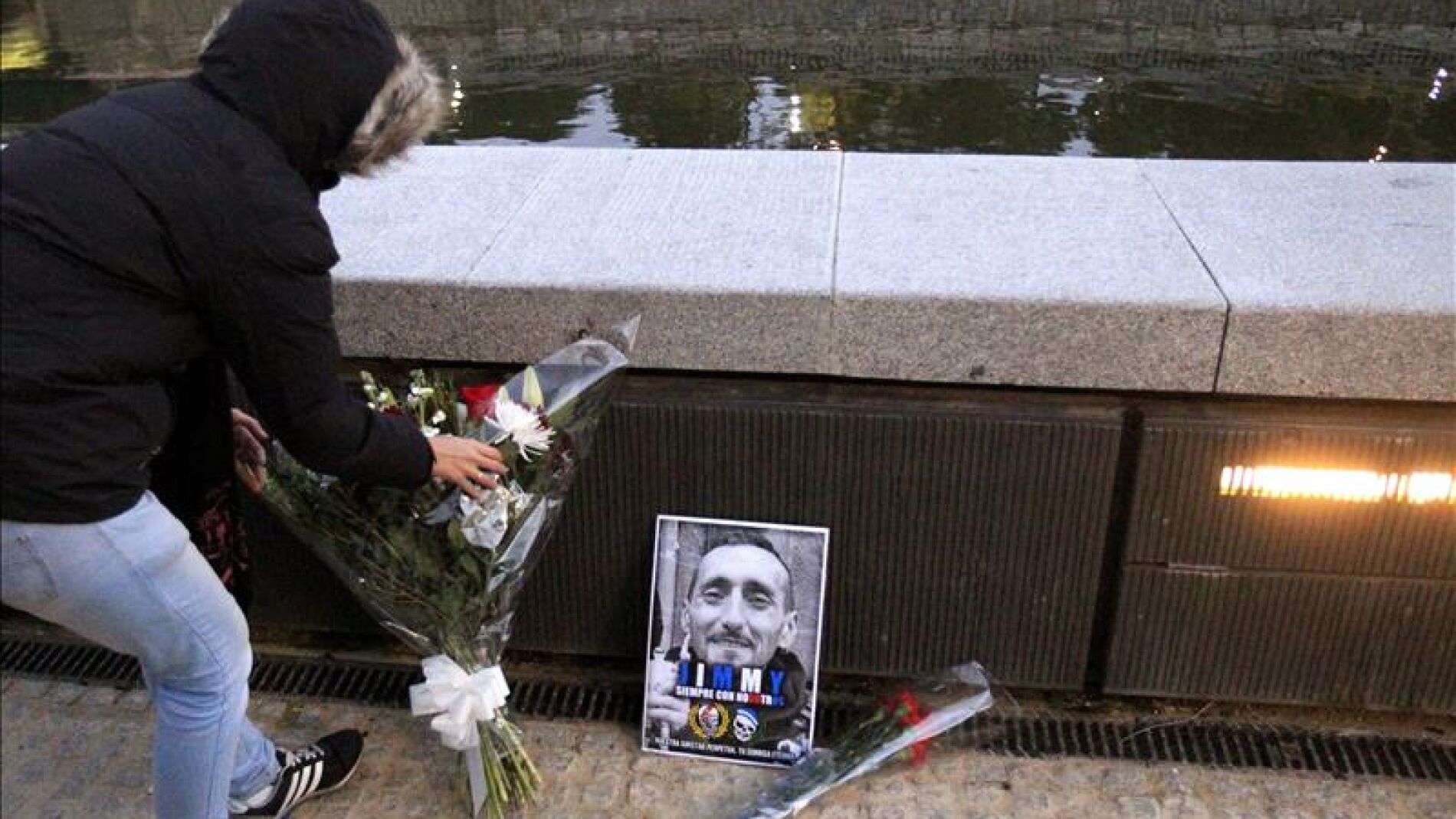 Recuerdo al ultra 'Jimmy' en el Manzanares