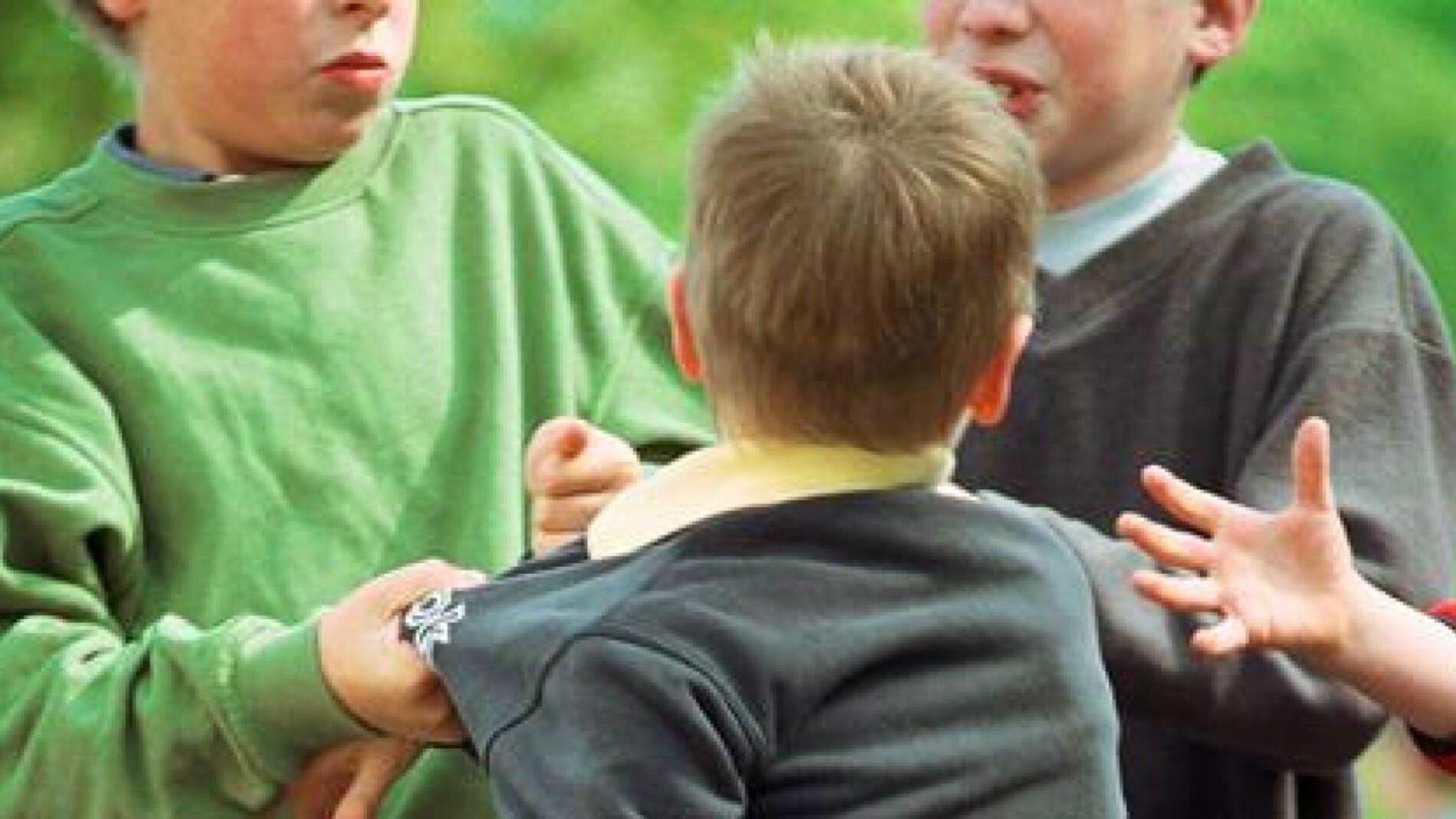 Un ni&ntilde;o sufriendo acoso escolar
