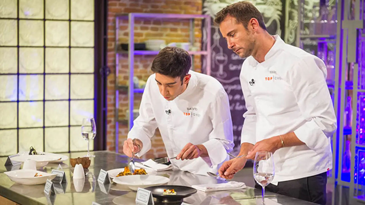Marc reconoce y critica el plato de Carlos