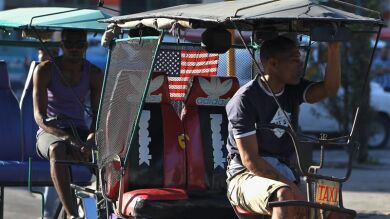 Nuevo gesto de EEUU: permitirá a los cubanos el uso del dólar por primera vez desde el embargo