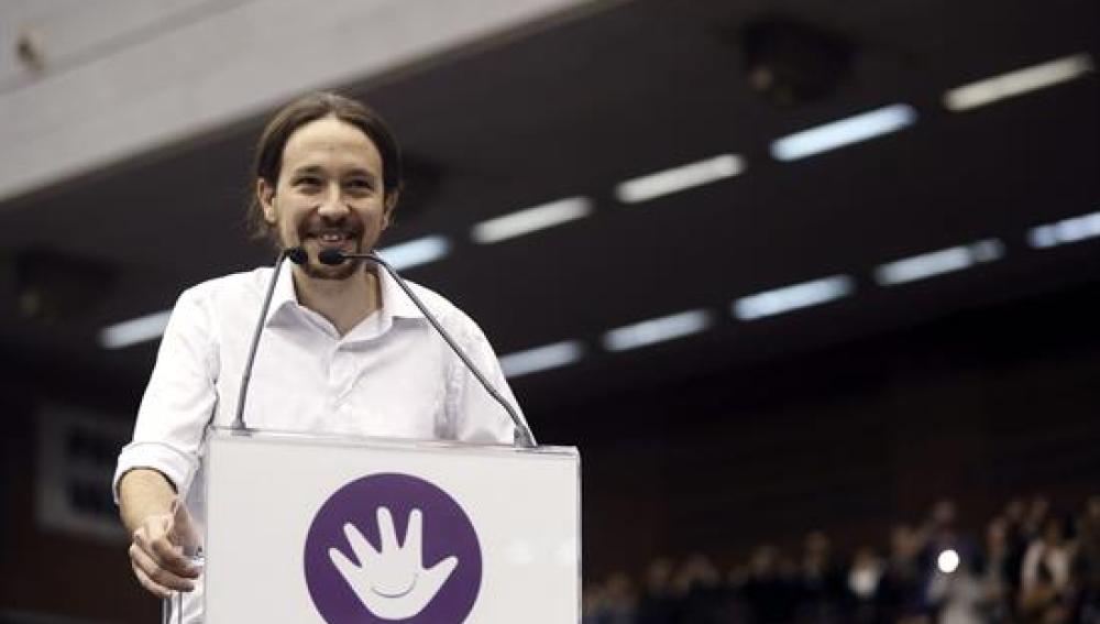 Pablo Iglesias: "No me veréis darme un abrazo ni con Rajoy ni con Mas"