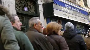 Doña Manolita, la administración madrileña de loterías más famosa de España. Doña Manolita, la administración madrileña de loterías más famosa de España.