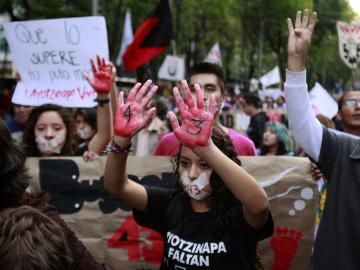 Marcha por los 43 estudiantes desaparecidos