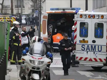 Dispositivo en París tras el atentado contra Charlie Hebdo Dispositivo en París tras el atentado contra Charlie Hebdo