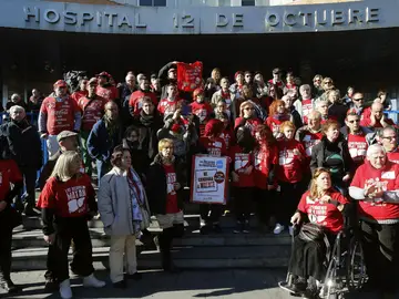 Plataforma de Afectados por la Hepatitis C, en el Doce de Octubre Plataforma de Afectados por la Hepatitis C, en el Doce de Octubre