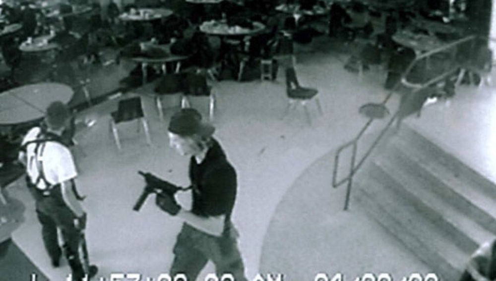 8) Eric Harris y Dylan Klebold mataron a 15 personas en Columbine en 1999