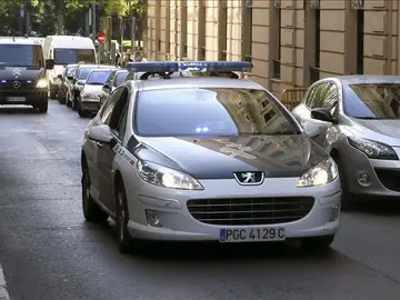 Coche de la Guardia Civil en la Audiencia Nacional Coche de la Guardia Civil en la Audiencia Nacional