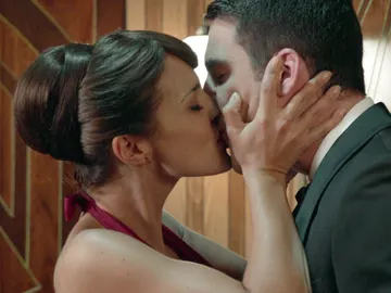 Ana y Alberto, Velvet Ana y Alberto, Velvet