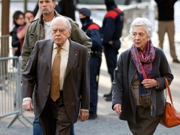 Jordi Pujol y su mujer llegan a los juzgados
