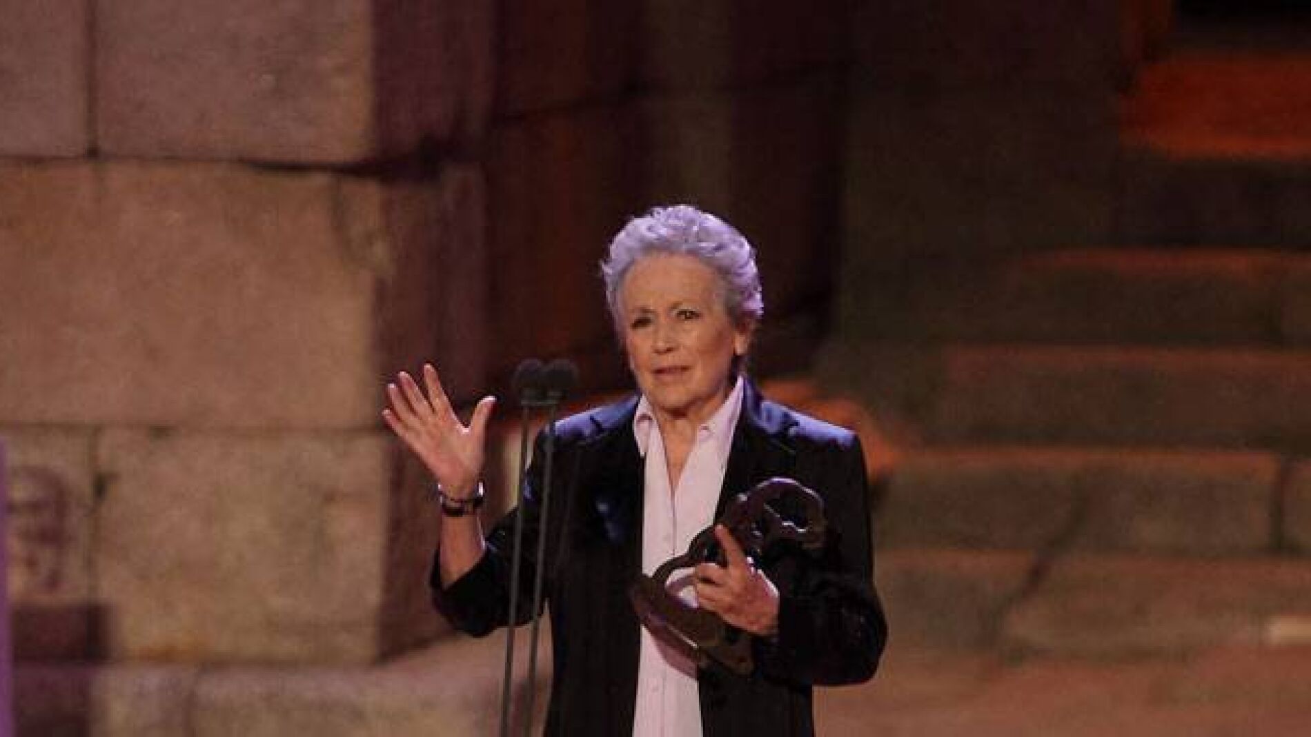 Amparo Baró, emocionada por su galardón del Festival de Mérida en 2007
