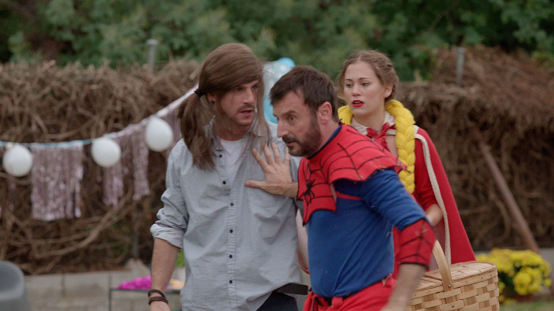 Santi y Lolo llegan a las manos