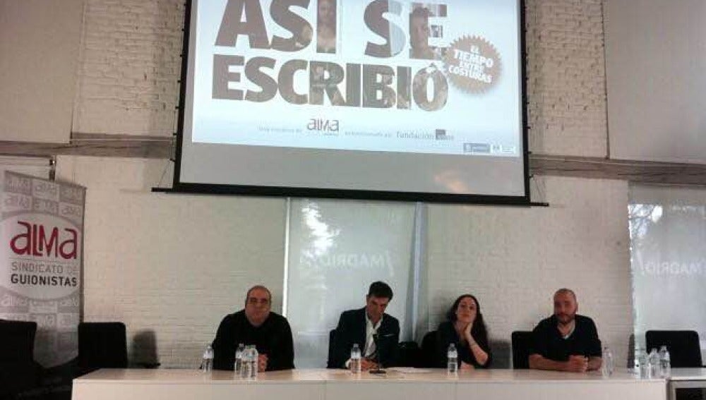 El Tiempo entre Costuras