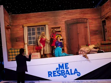 Teatro de pendiente - ¿Me lo dices en serie? Teatro de pendiente - ¿Me lo dices en serie?