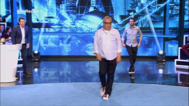 El pase de modelo de Leo Harlem y la gallina de Edu Soto