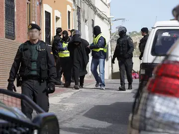 Operción contra un red de reclutamiento de yihadistas Operción contra un red de reclutamiento de yihadistas