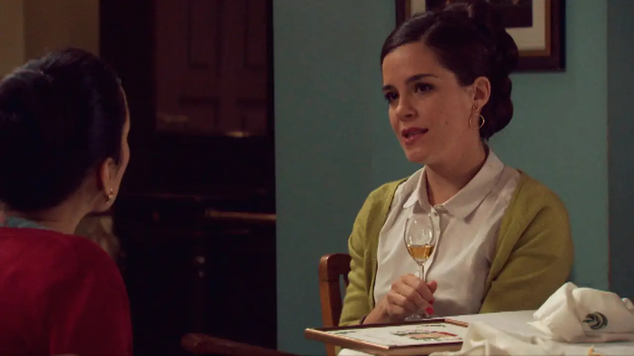 Clara tiene dudas sobre su boda