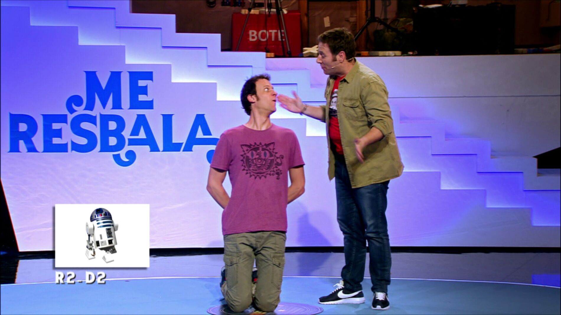 Edu Soto es R2-D2 en Me Resbala