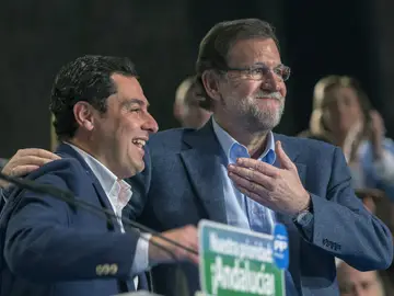 Rajoy, junto a Juanma Moreno Rajoy, junto a Juanma Moreno