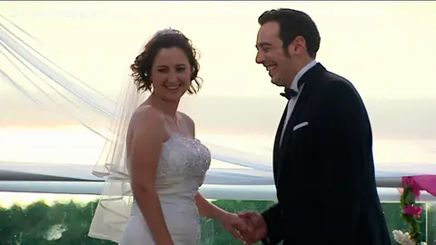 Gloria y Salvador se dan el 'Sí quiero' Gloria y Salvador se dan el 'Sí quiero'
