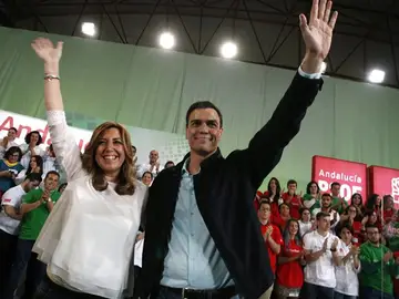 Susana Díaz y Pedro Sánchez, en la localidad almeriense de Vícar Susana Díaz y Pedro Sánchez, en la localidad almeriense de Vícar