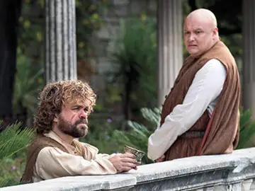 Tyrion Lannister y Varis en la quinta temporada de 'Juego de Tronos' Tyrion Lannister y Varis en la quinta temporada de 'Juego de Tronos'