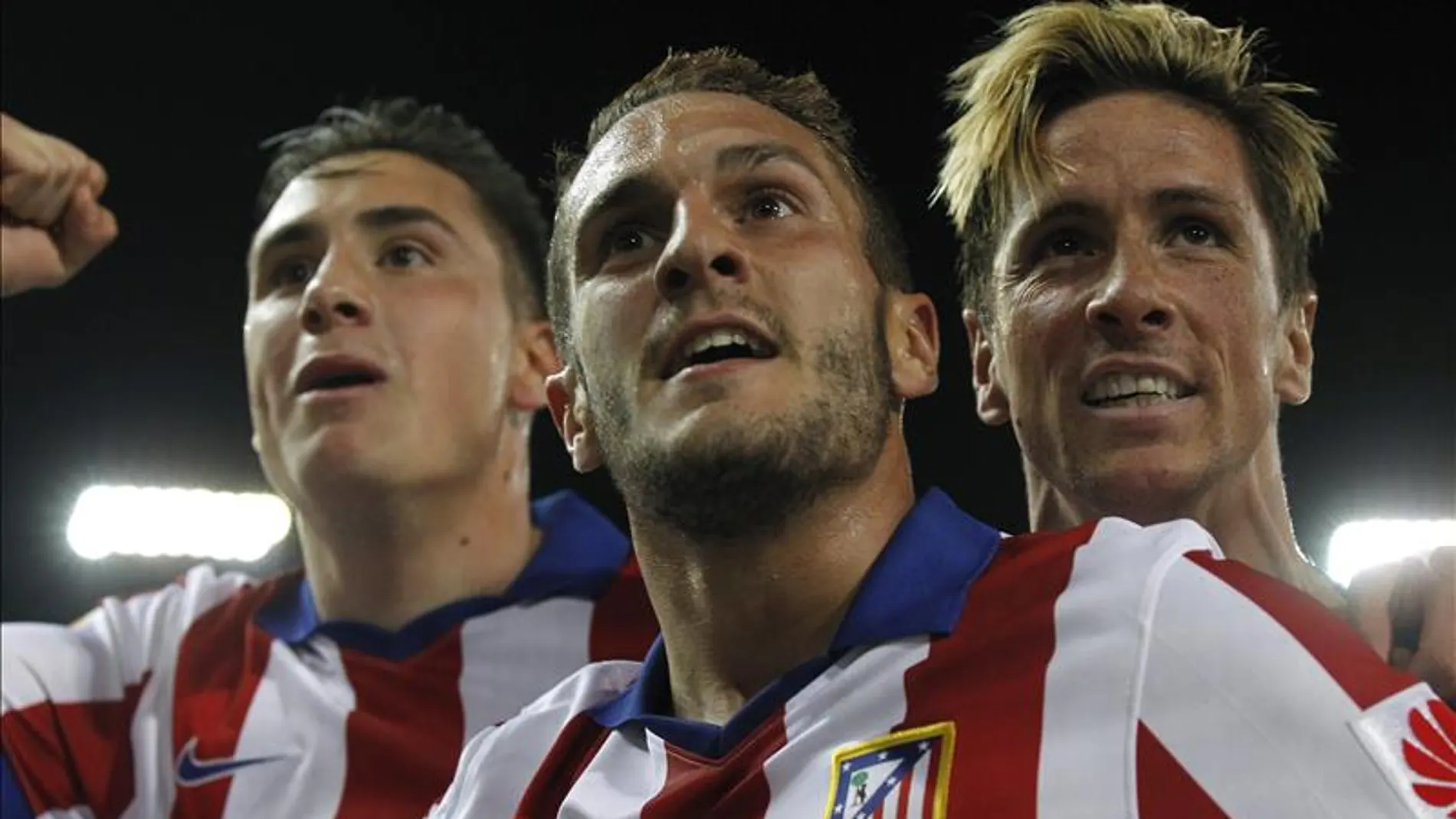 Koke celebra un gol junto a José María Giménez y Fernando Torres Koke celebra un gol junto a José María Giménez y Fernando Torres
