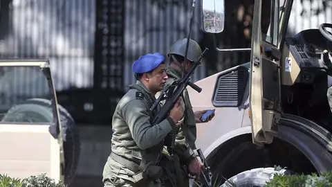 Asalto al Parlamento de Túnez Asalto al Parlamento de Túnez