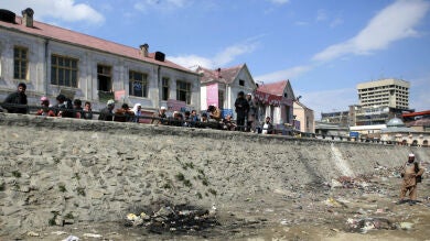 Cuatro condenados a muerte por matar a una afgana acusada de quemar un Corán