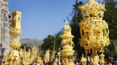 La Semana Santa arranca con fuerza en Elche con la procesión del Borriquito