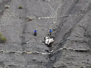 Operación de rescate de restos de las víctimas Operación de rescate de restos de las víctimas