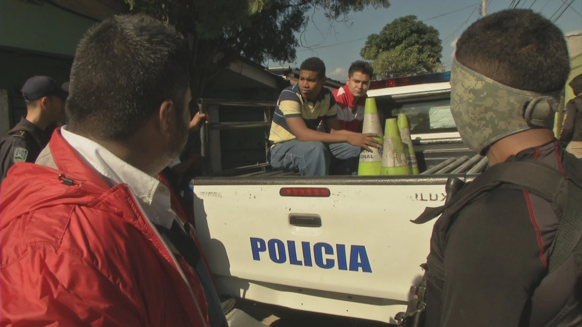 La policía detiene a dos pandilleros hondureños