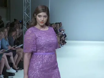 Una modelo 'curvi' Una modelo 'curvi'