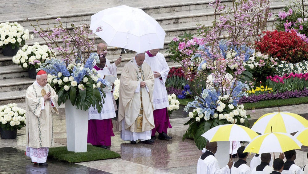 El Papa durante la Misa del Domingo de Resurrección