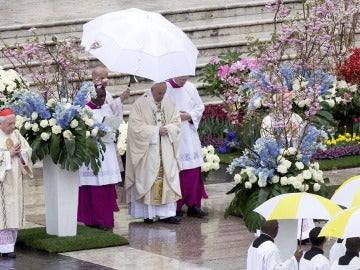 El Papa durante la Misa del Domingo de Resurrección