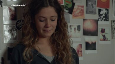 Emi lee la carta de su madre